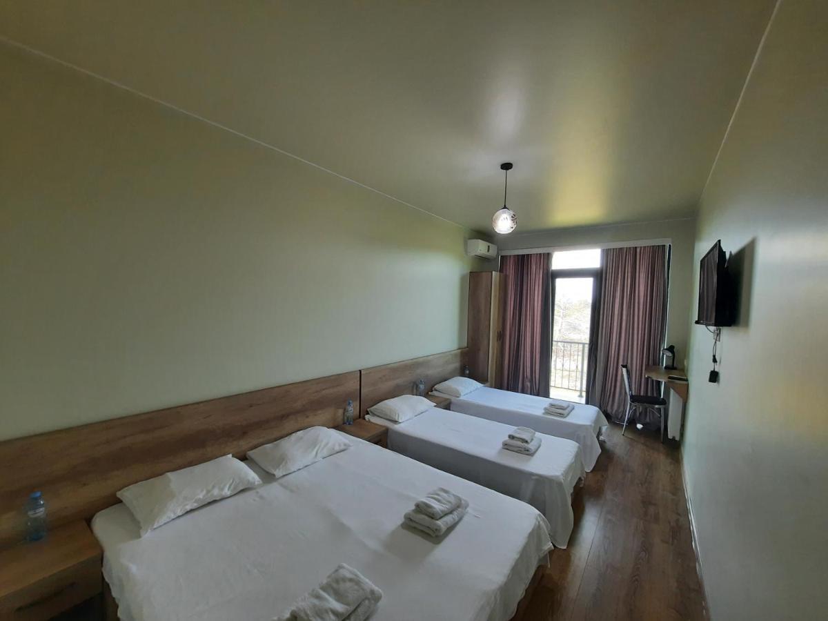 Delta Hotel Ureki Buitenkant foto