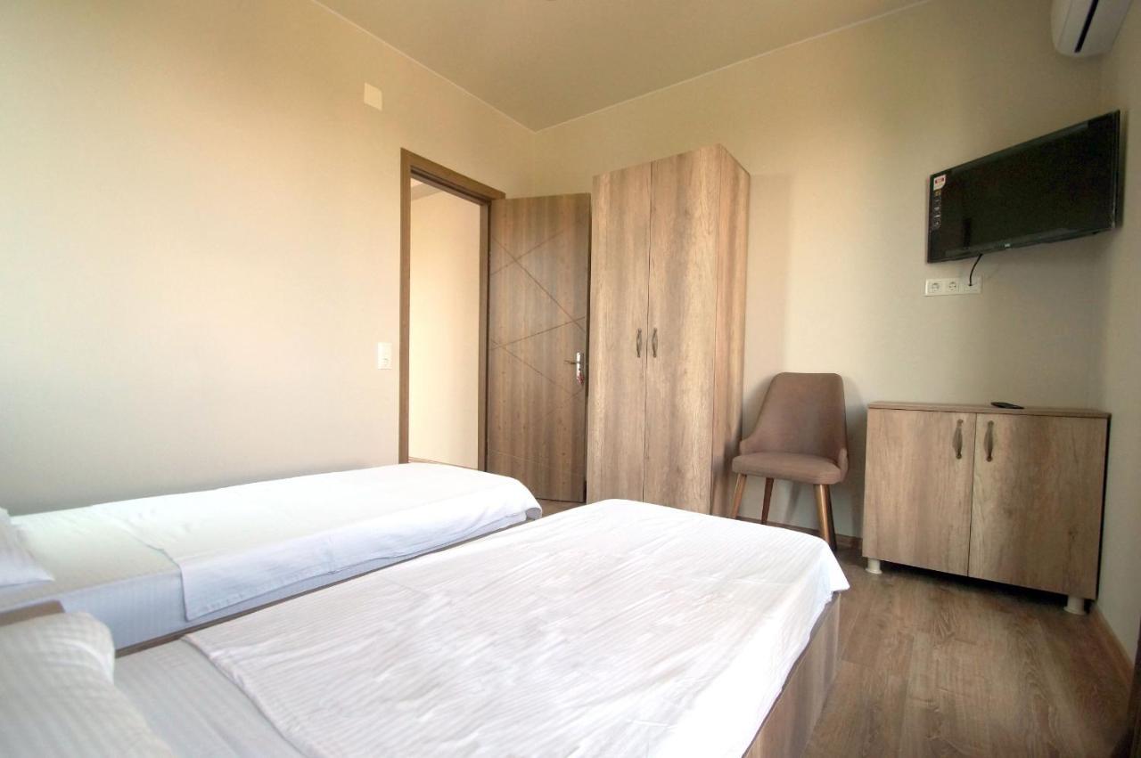 Delta Hotel Ureki Buitenkant foto