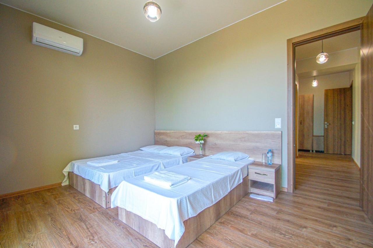 Delta Hotel Ureki Buitenkant foto
